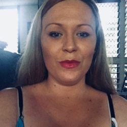 Tracey - Urbansocial.com Member