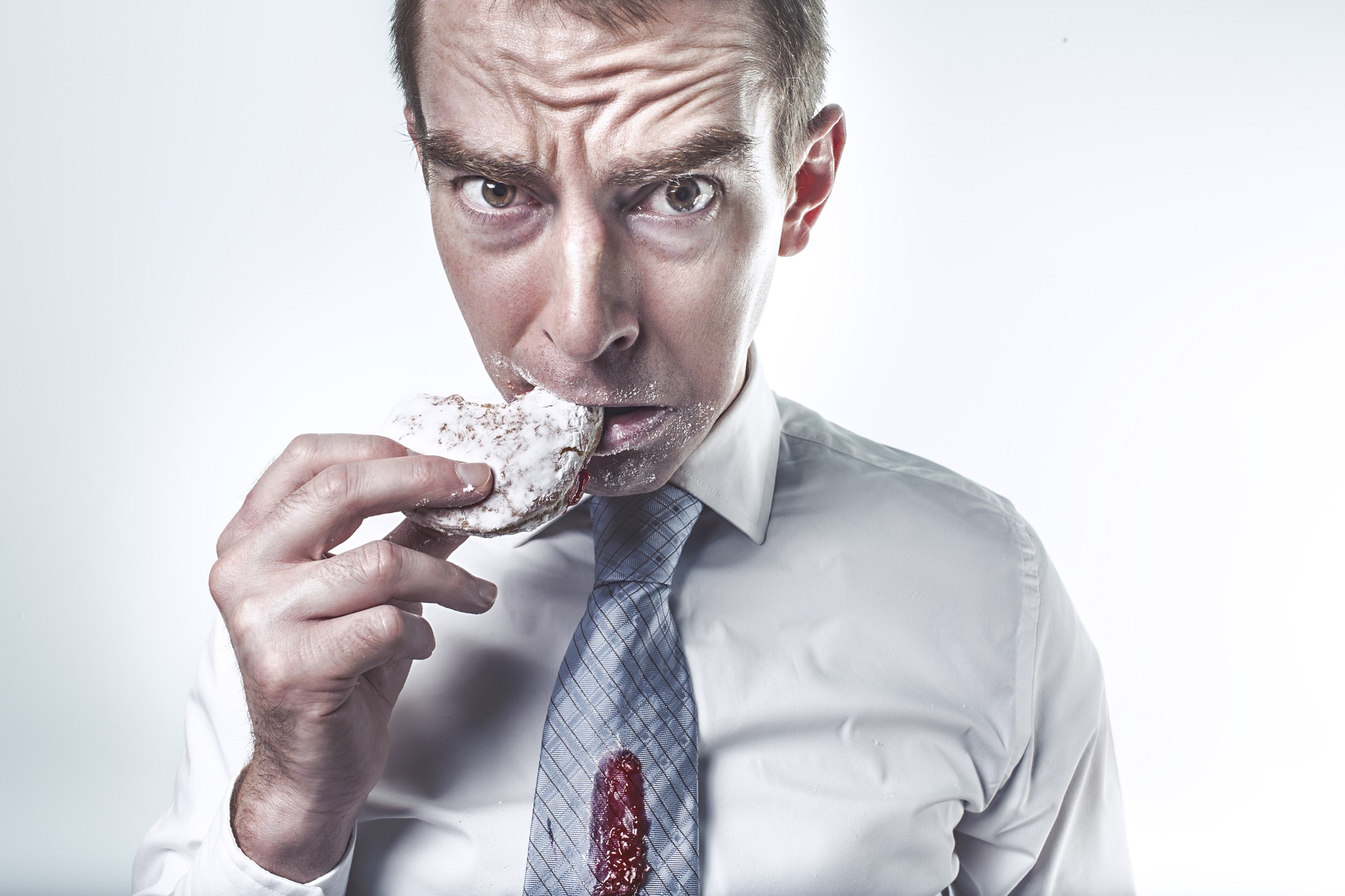 Seven Foods to Avoid on a First Date | Urban Social Blog