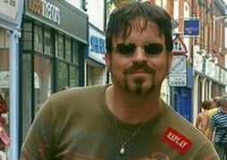 tonymak's profile image
